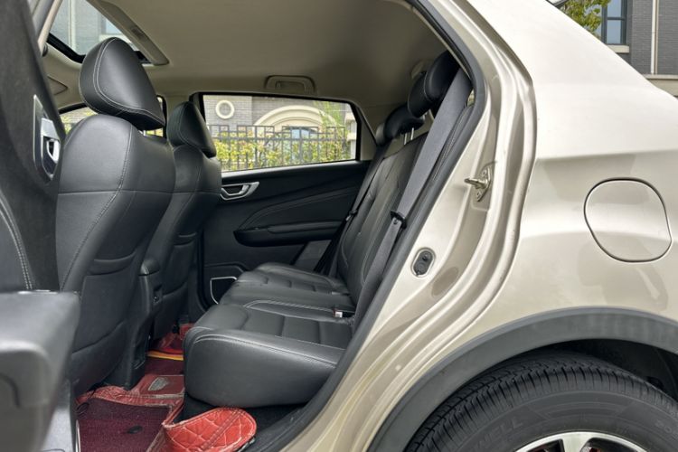Used Geely Auto Vision X3 2017 1.5L Automatic Luxury Model Interior 3