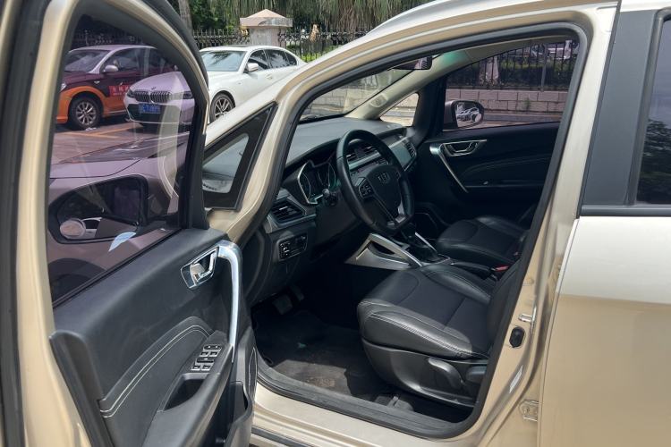 Used Geely Auto Vision X3 2017 1.5L Automatic Luxury Model Interior 4