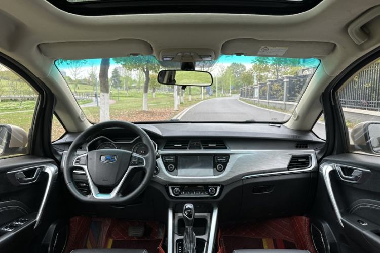 Used Geely Auto Vision X3 2017 1.5L Automatic Luxury Model Interior 4