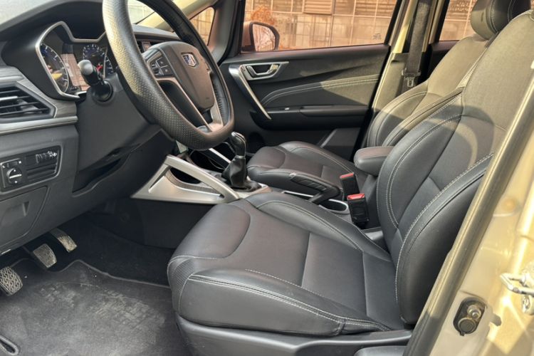 Used Geely Auto Vision X3 2017 1.5L Manual Elite Model Interior 4
