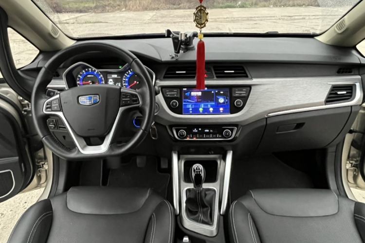 Used Geely Auto Vision X3 2017 1.5L Manual Elite Model Interior 5