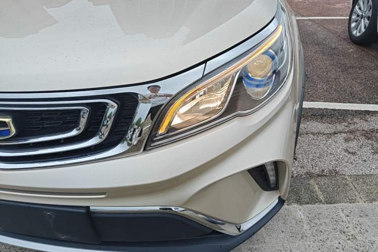 Used Geely Auto Vision X3 2017 1.5L Automatic Luxury Model Left Front Headlight