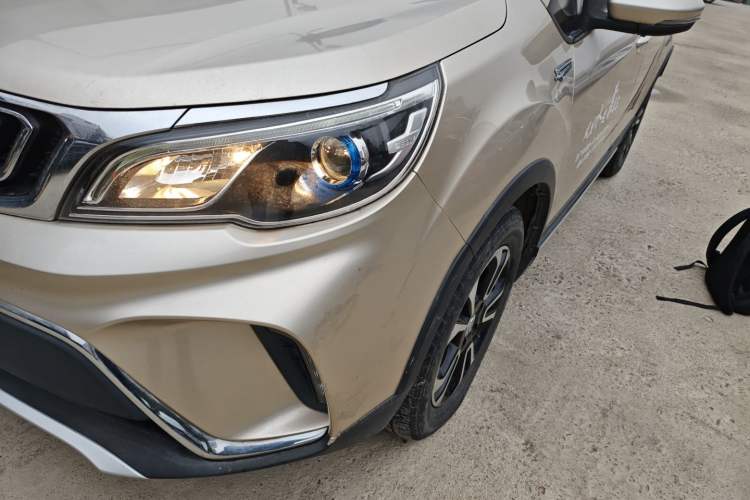 Used Geely Auto Vision X3 2017 1.5L Manual Elite Model Left Front Headlight