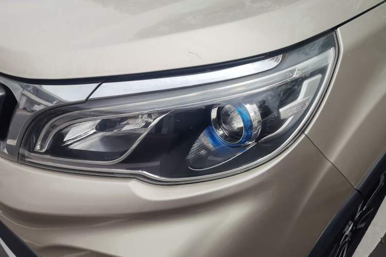 Used Geely Auto Vision X3 2017 1.5L Automatic Luxury Model Left Front Headlight