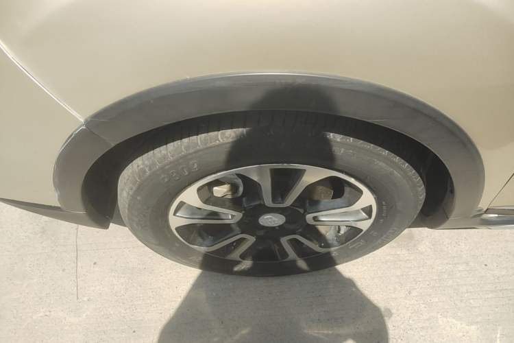 Used Geely Auto Vision X3 2017 1.5L Automatic Elite Model Left Front Wheel Hub