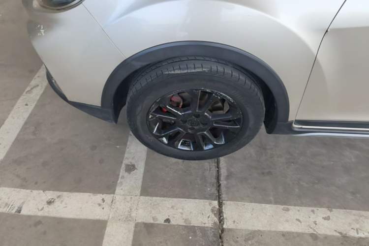 Used Geely Auto Vision X3 2017 1.5L Manual Luxury Model Left Front Wheel Hub