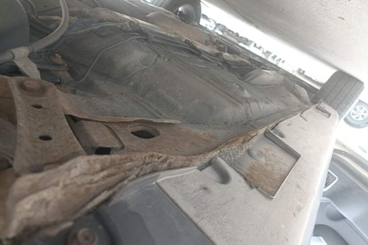 Used Geely Auto Vision X3 2017 1.5L Manual Elite Model Left Side Sill