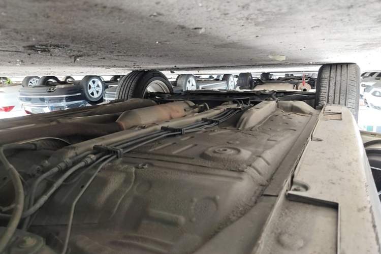 Used Geely Auto Vision X3 2017 1.5L Automatic Elite Model Left Side Sill