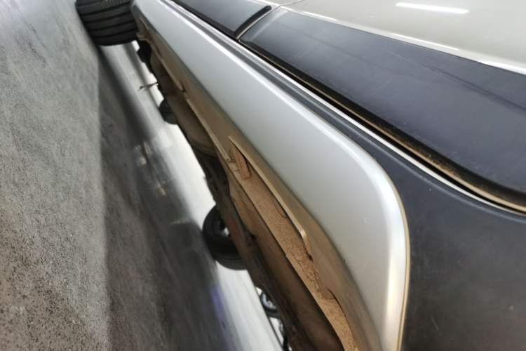 Used Geely Auto Vision X3 2017 1.5L Automatic Elite Model Left Side Sill