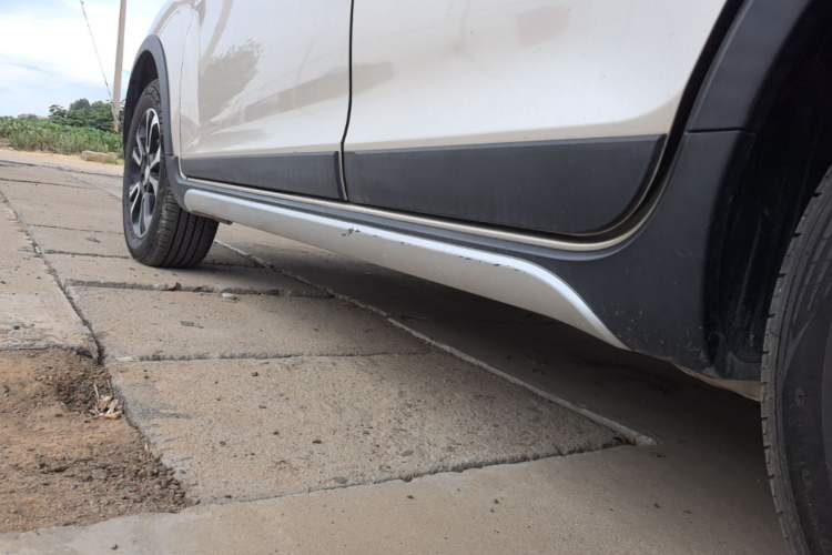 Used Geely Auto Vision X3 2017 1.5L Manual Elite Model Left Side Sill