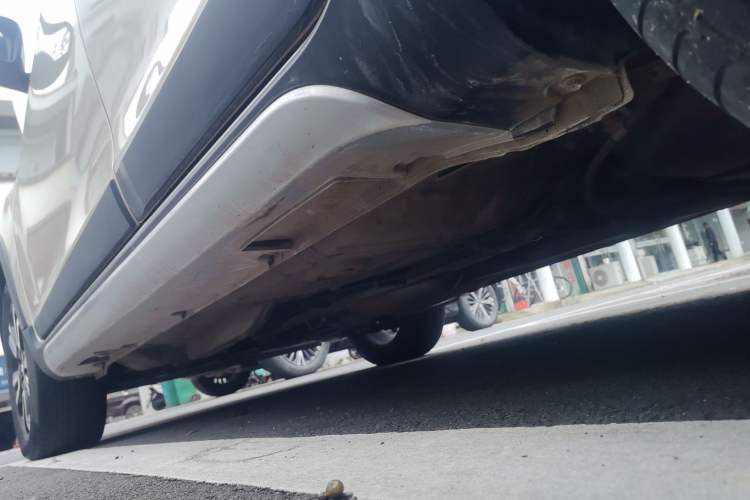 Used Geely Auto Vision X3 2017 1.5L Automatic Luxury Model Left Side Sill