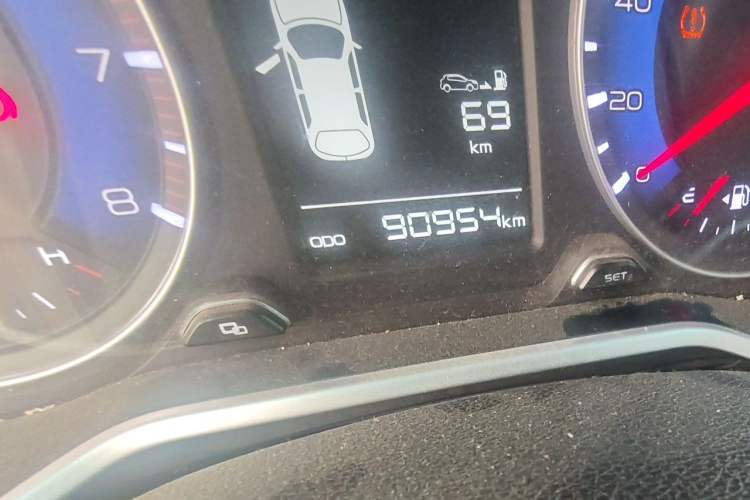 Used Geely Auto Vision X3 2017 1.5L Manual Luxury Model Odometer Close Up