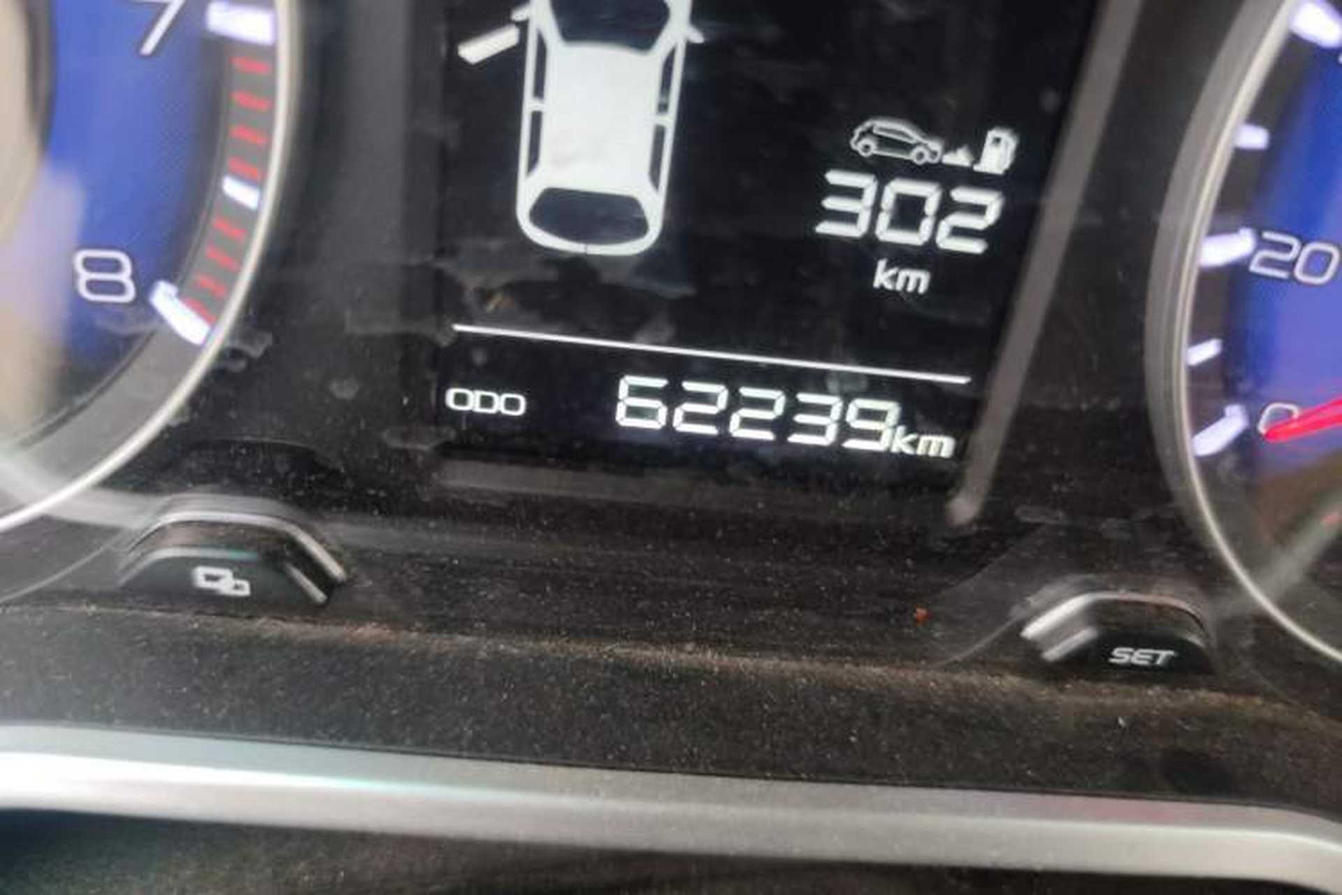 Used Geely Auto Vision X3 2017 1.5L Manual Elite Model Odometer Close Up