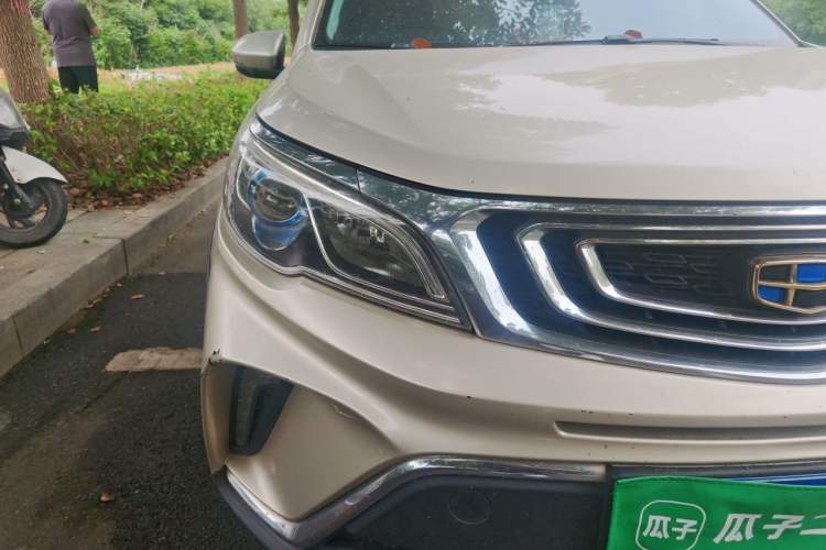 Used Geely Auto Vision X3 2017 1.5L Manual Luxury Model Right Front Headlight