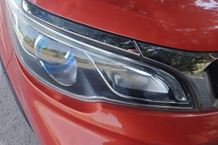 Used Geely Auto Vision X3 2017 1.5L Automatic Luxury Model Right Front Headlight