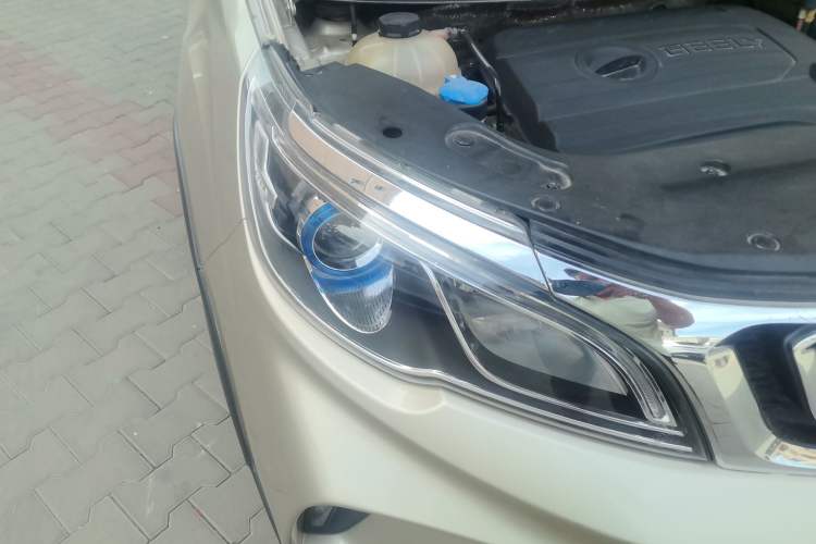Used Geely Auto Vision X3 2017 1.5L Manual Elite Model Right Front Headlight