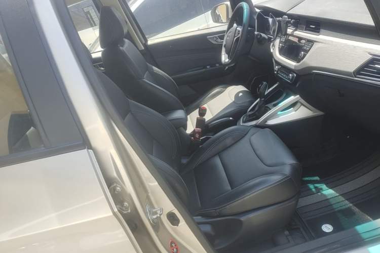 Used Geely Auto Vision X3 2017 1.5L Automatic Elite Model Right Front Seat