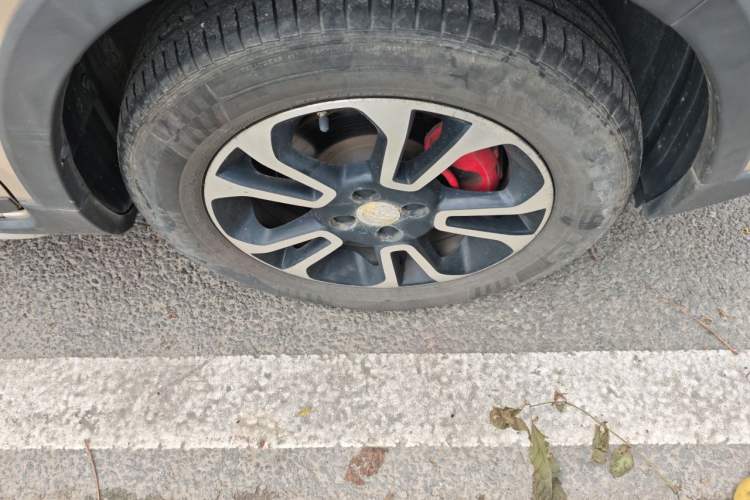 Used Geely Auto Vision X3 2017 1.5L Manual Luxury Model Right Front Wheel Hub