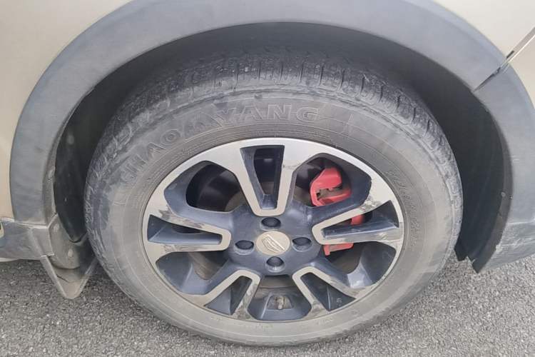 Used Geely Auto Vision X3 2017 1.5L Automatic Luxury Model Right Front Wheel Hub