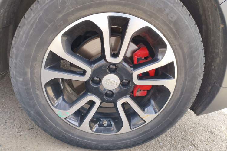 Used Geely Auto Vision X3 2017 1.5L Automatic Luxury Model Right Front Wheel Hub
