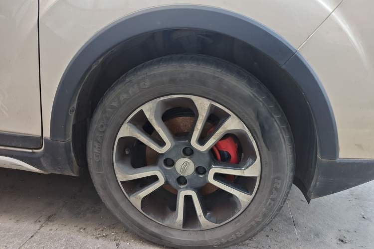 Used Geely Auto Vision X3 2017 1.5L Automatic Luxury Model Right Front Wheel Hub