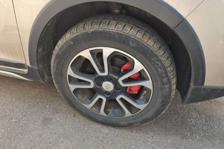 Used Geely Auto Vision X3 2017 1.5L Manual Luxury Model Right Front Wheel Hub