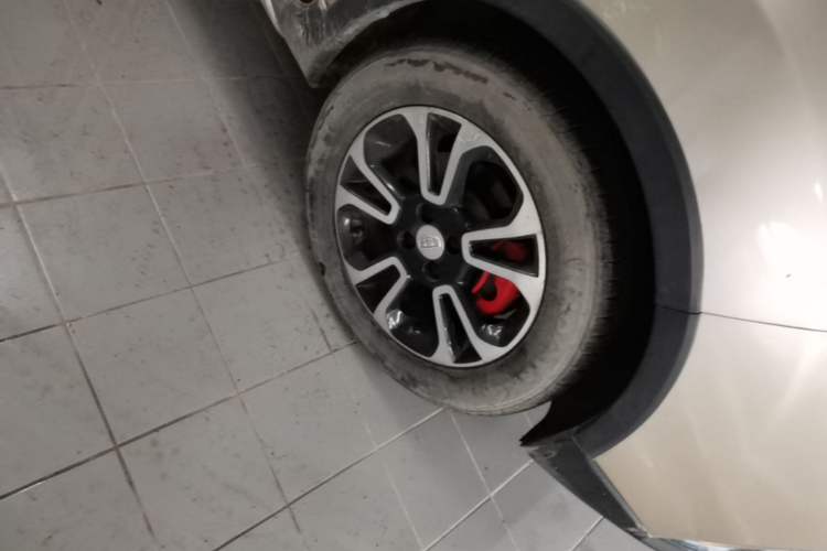 Used Geely Auto Vision X3 2017 1.5L Automatic Luxury Model Right Front Wheel Hub