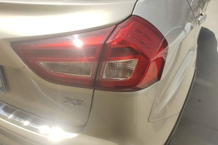 Used Geely Auto Vision X3 2017 1.5L Automatic Elite Model Right Rear Taillight