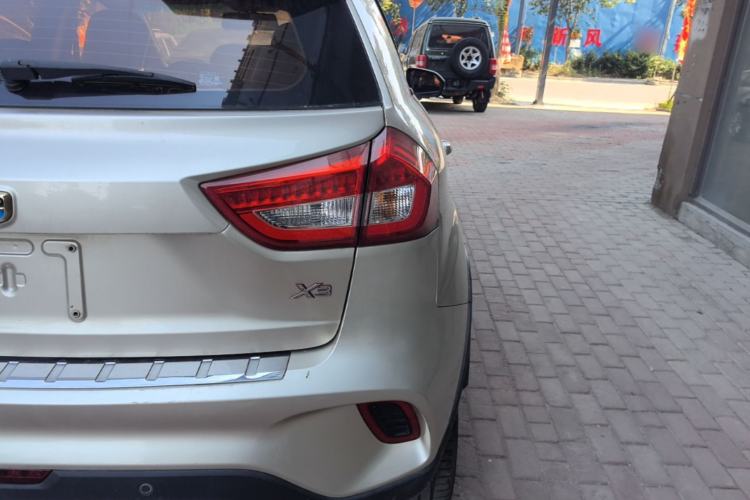 Used Geely Auto Vision X3 2017 1.5L Manual Elite Model Right Rear Taillight