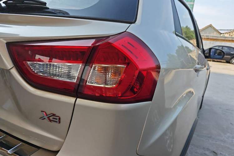 Used Geely Auto Vision X3 2017 1.5L Automatic Elite Model Right Rear Taillight