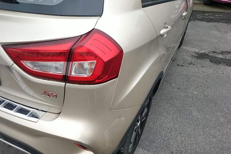 Used Geely Auto Vision X3 2017 1.5L Automatic Luxury Model Right Rear Taillight