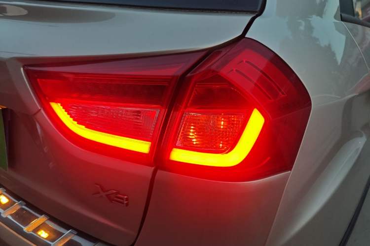 Used Geely Auto Vision X3 2017 1.5L Automatic Luxury Model Right Rear Taillight
