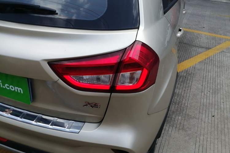 Used Geely Auto Vision X3 2017 1.5L Automatic Elite Model Right Rear Taillight