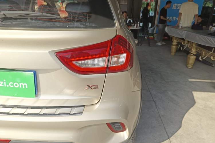 Used Geely Auto Vision X3 2017 1.5L Automatic Elite Model Right Rear Taillight