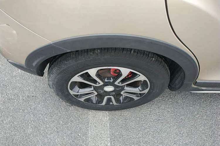 Used Geely Auto Vision X3 2017 1.5L Automatic Luxury Model Right Rear Wheel Hub