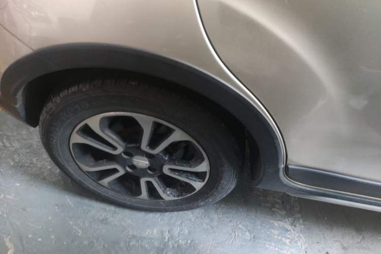 Used Geely Auto Vision X3 2017 1.5L Automatic Elite Model Right Rear Wheel Hub