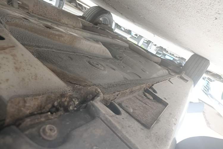 Used Geely Auto Vision X3 2017 1.5L Manual Elite Model Right Side Sill