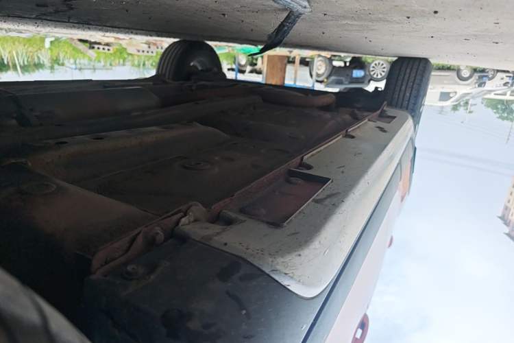 Used Geely Auto Vision X3 2017 1.5L Manual Elite Model Right Side Sill