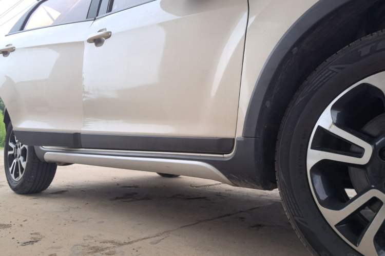 Used Geely Auto Vision X3 2017 1.5L Manual Elite Model Right Side Sill