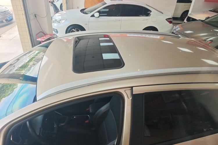 Used Geely Auto Vision X3 2017 1.5L Automatic Luxury Model Roof