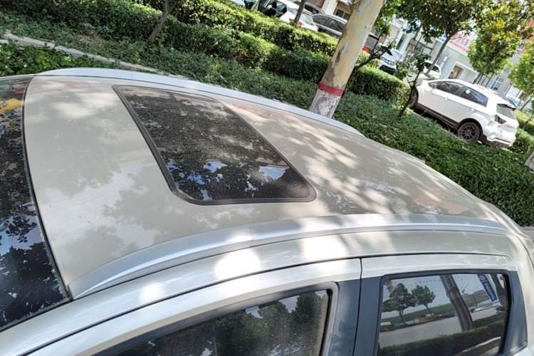 Used Geely Auto Vision X3 2017 1.5L Manual Luxury Model Roof