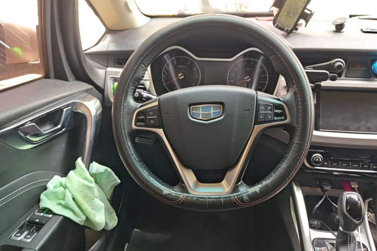 Used Geely Auto Vision X3 2017 1.5L Automatic Elite Model Steering Wheel