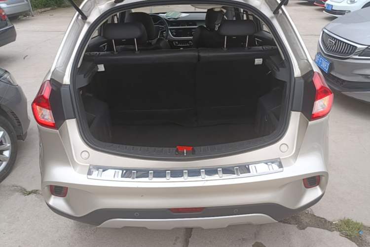 Used Geely Auto Vision X3 2017 1.5L Manual Elite Model Trunk