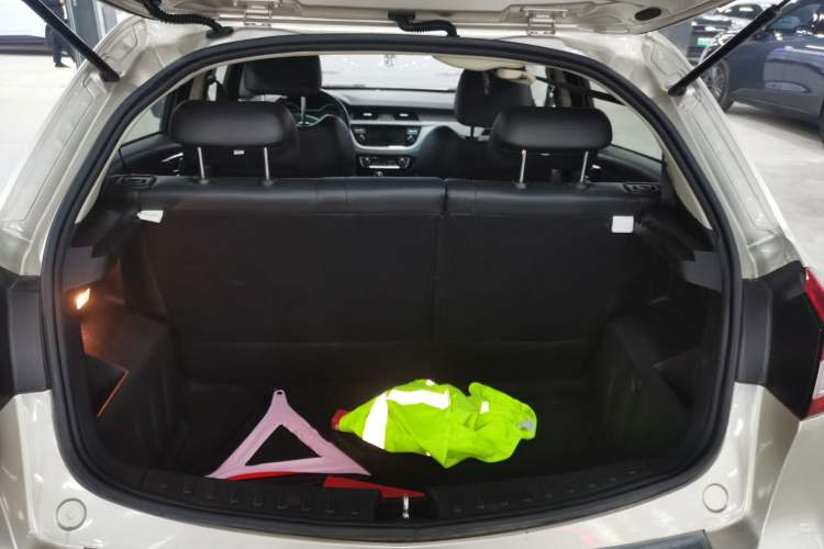 Used Geely Auto Vision X3 2017 1.5L Automatic Elite Model Trunk