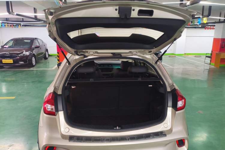 Used Geely Auto Vision X3 2017 1.5L Manual Luxury Model Trunk