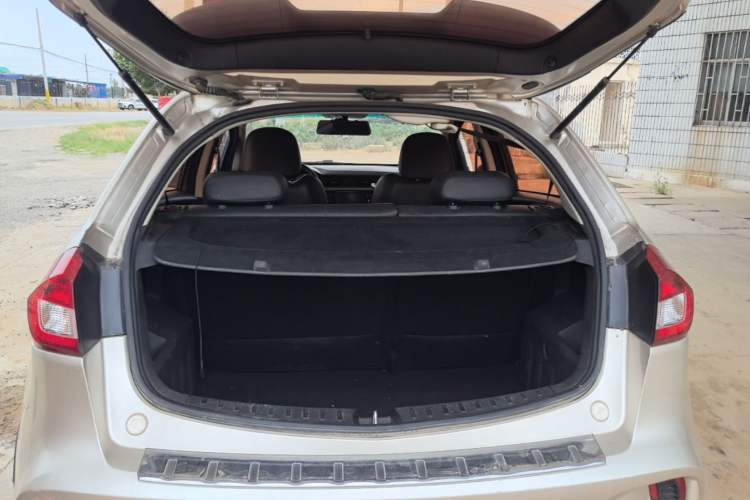 Used Geely Auto Vision X3 2017 1.5L Manual Elite Model Trunk