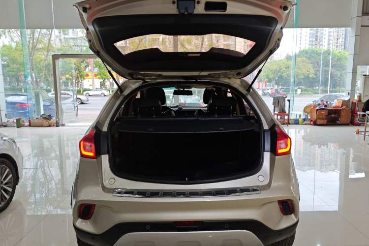 Used Geely Auto Vision X3 2017 1.5L Automatic Elite Model Trunk
