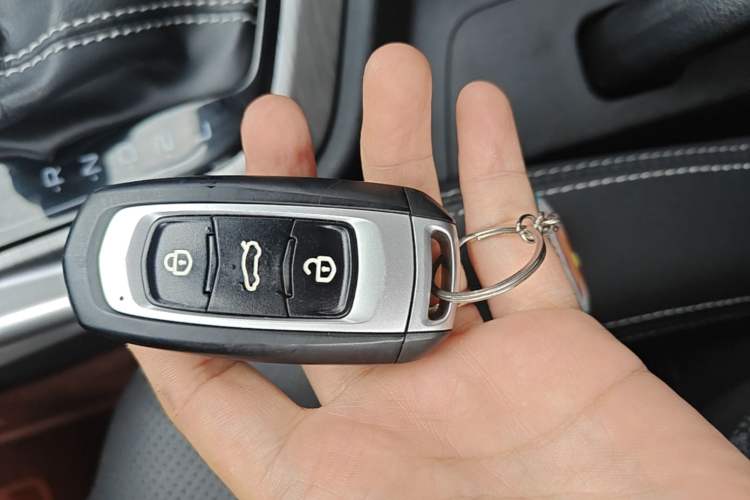 Used Geely Auto Vision X3 2017 1.5L Automatic Luxury Model Vehicle Key