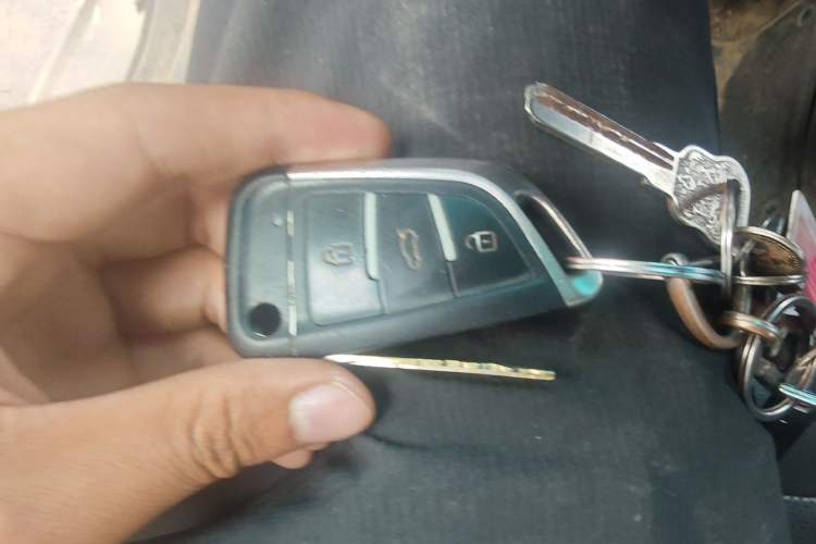 Used Geely Auto Vision X3 2017 1.5L Manual Luxury Model Vehicle Key