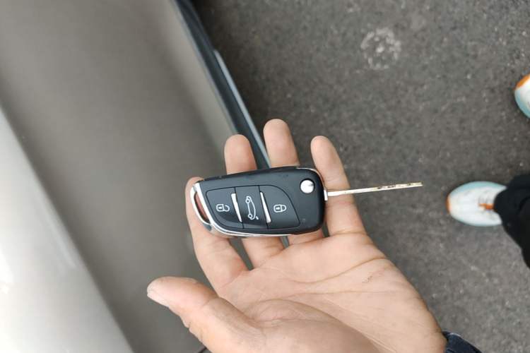 Used Geely Auto Vision X3 2017 1.5L Manual Elite Model Vehicle Key